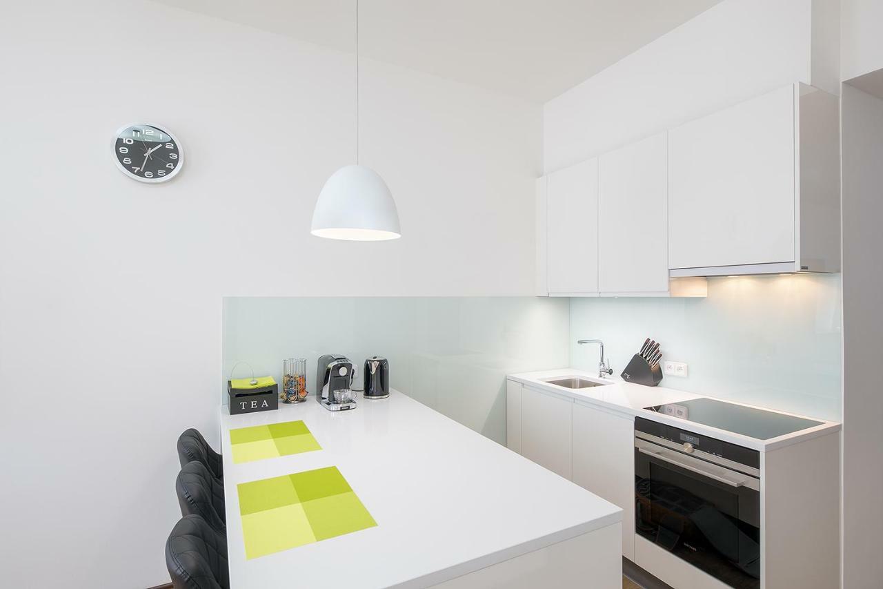 Near Centre With Parking Place Apartamento *